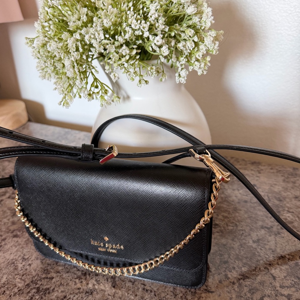 kate spade black leather crossbody with gold chain detail - Picture 4 of 9